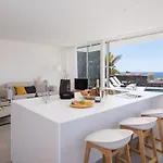 Karat Ibardin Rokabella Costa Adeje (Tenerife)