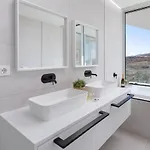 Karat Ibardin Rokabella Villa