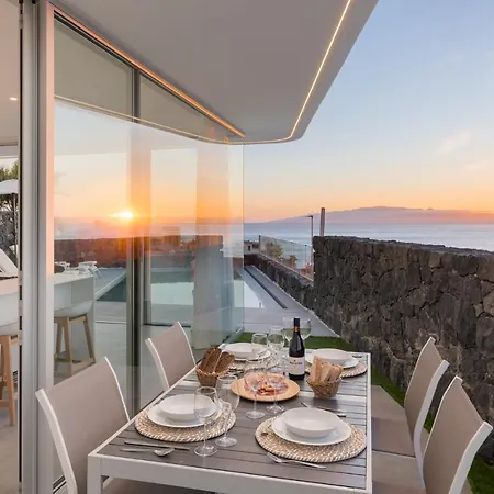 Karat Ibardin Rokabella * Costa Adeje (Tenerife)