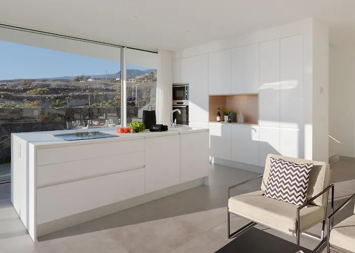 Karat Ibardin Rokabella * Costa Adeje (Tenerife)