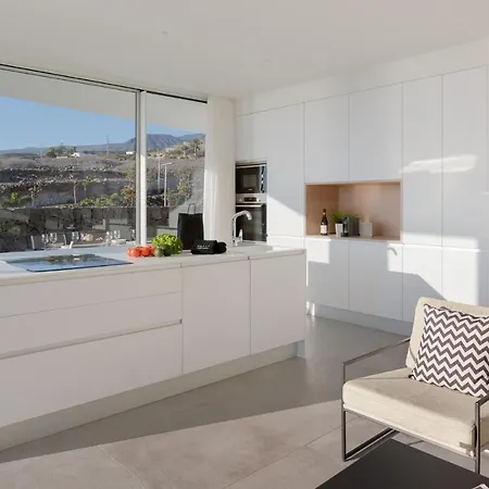 Karat Ibardin Rokabella * 아데제