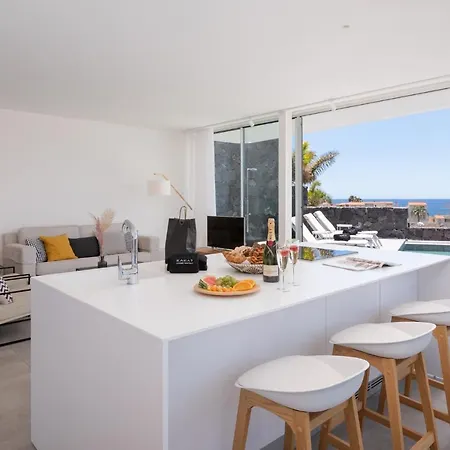 Karat Ibardin Rokabella Costa Adeje (Tenerife)