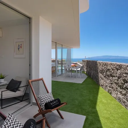 Karat Ibardin Rokabella Vila *