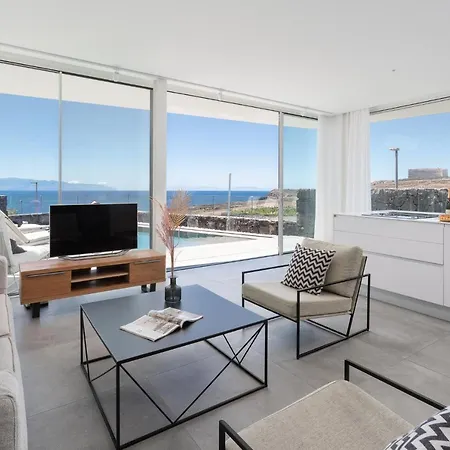 Karat Ibardin Rokabella 아데제