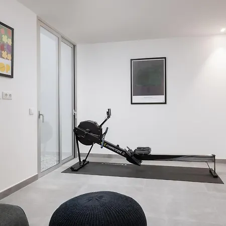 Karat Ibardin Rokabella 아데제