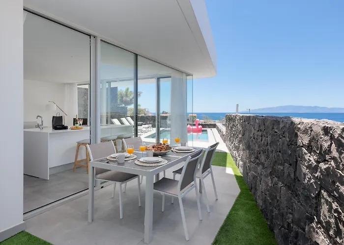 Karat Ibardin Rokabella Villa *